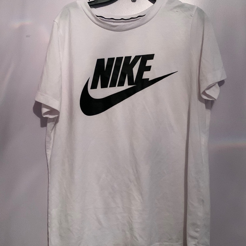 White and black Nike T-shirt
